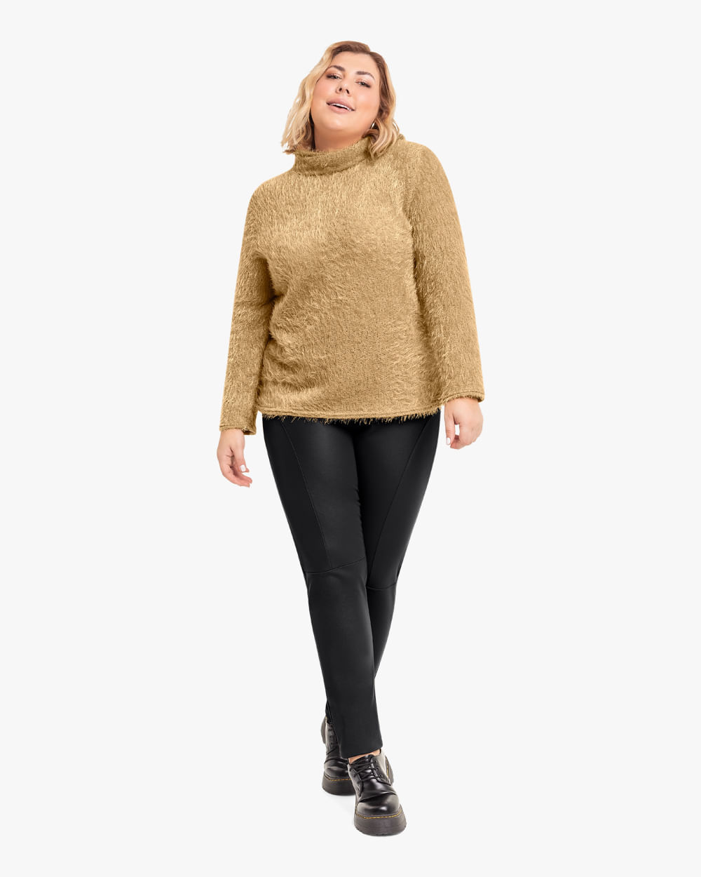 Blusa Plus Size com Gola Alta em Tricô Cereja Rosa Bege