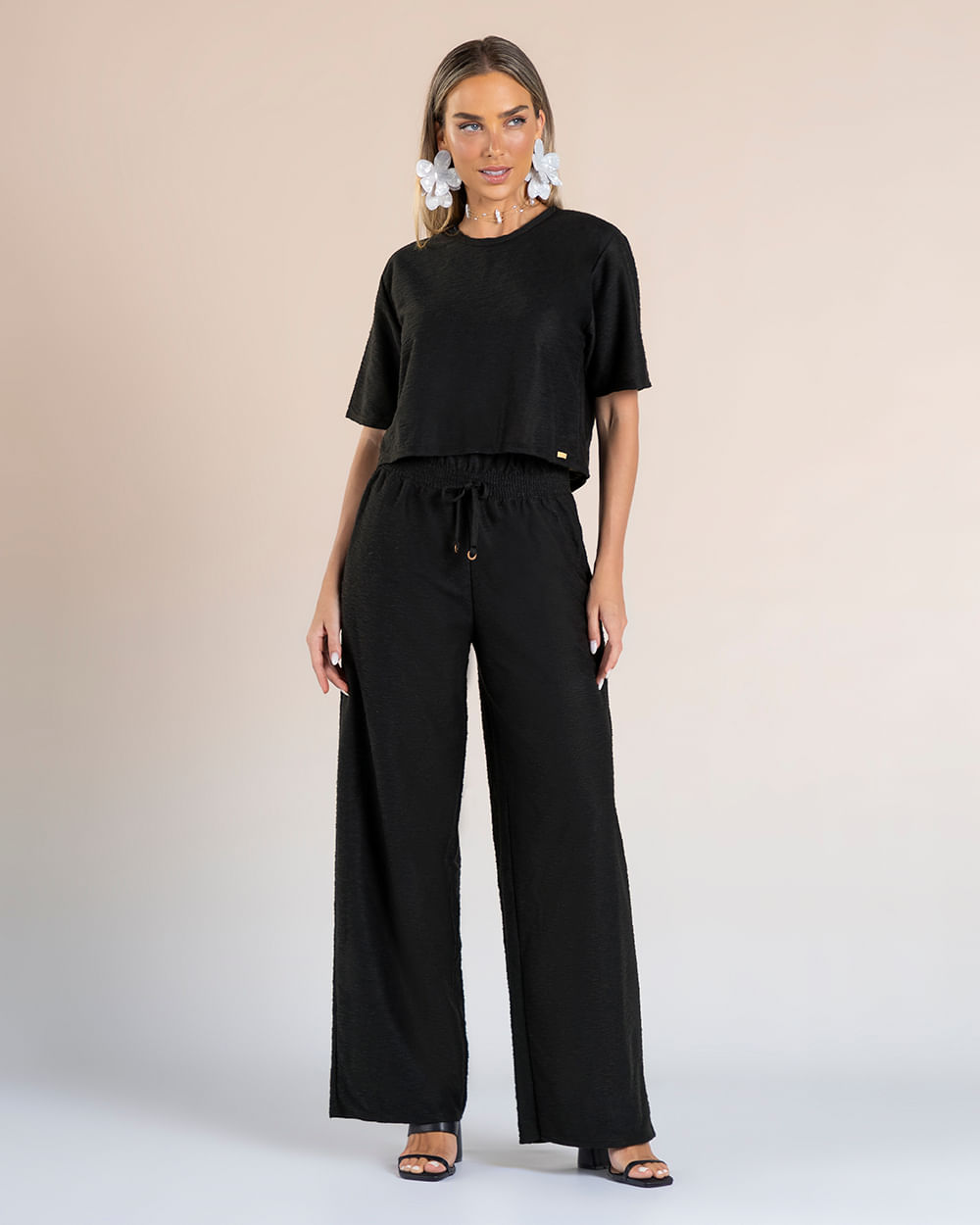 Conjunto Blusa e Wide Leg em Moletinho - Cereja Rosa - Preto