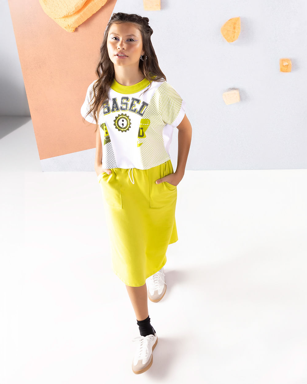 Blusa Estampada Juvenil com Gola Contraste - BaseD - Aspargo