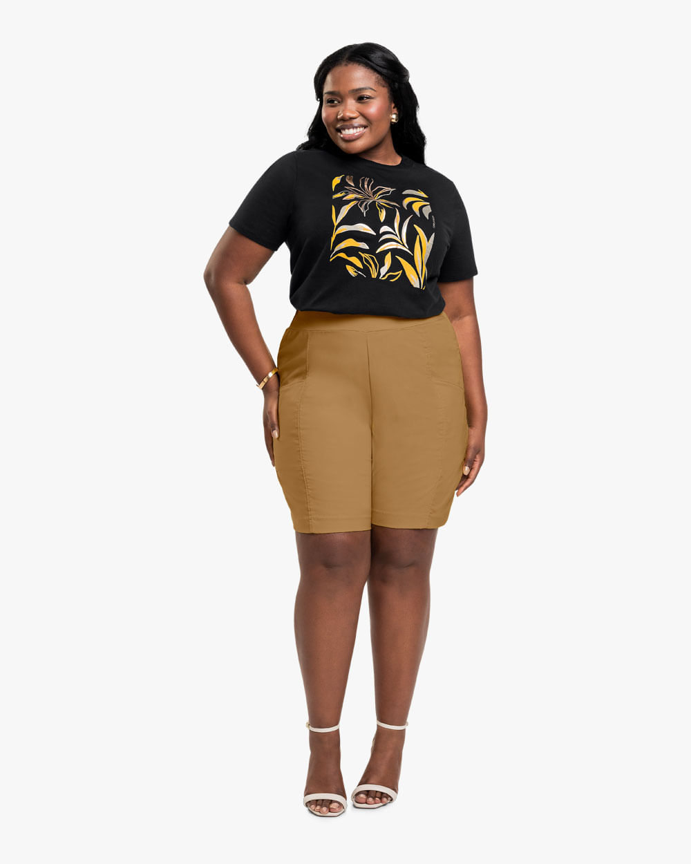 Camiseta Feminina Plus Size com Retilínea - Cereja Rosa - Preto