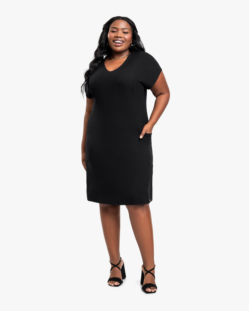 Vestido Curto Plus Size Canelado com Bolso - Cereja Rosa -Preto